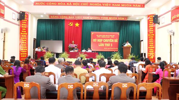 Kỳ họp chuyên đề HĐND xã Đăk Rve