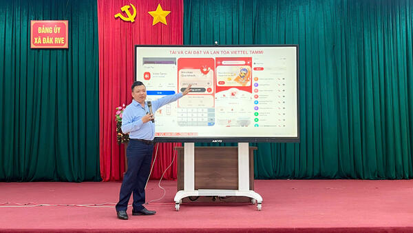 Xã Đăk Rve tổ chức hội nghị hướng dẫn kỹ năng chuyển đổi số năm 2026