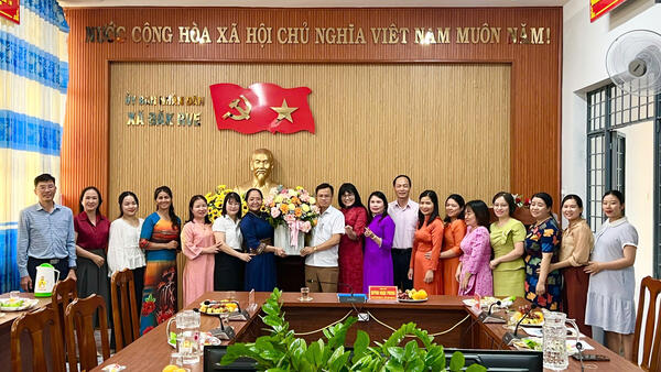 UBND xã Đăk Rve tổ chức tọa đàm kỷ niệm ngày Phụ nữ Việt Nam 20/10