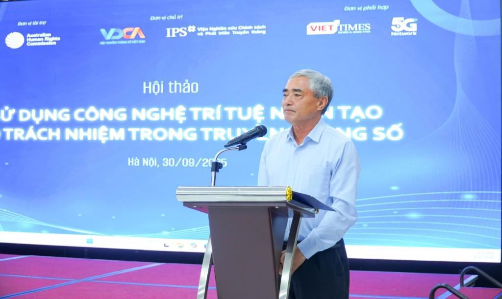 Chủ tịch Hội Truyền thông số Việt Nam Nguyễn Minh Hồng phát biểu tại Hội thảo.