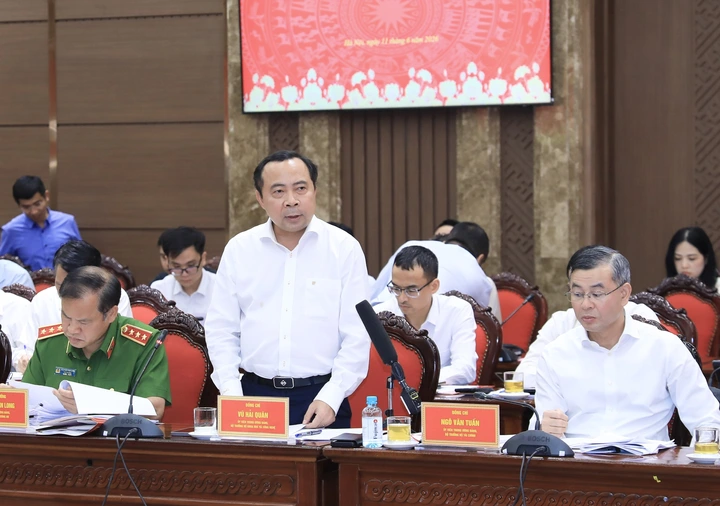 Bộ trưởng Bộ KH&amp;CN Vũ Hải Quân phát biểu tại cuộc họp.