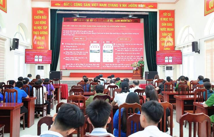 Ứng Thiên phát động đợt thi đua “1.000 Công dân số tiên phong” - Ảnh 5.